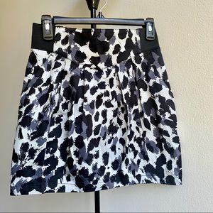 H&M Leopard Style Paint Stroke Skirt with Pockets